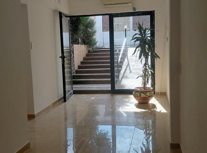 Local comercial · 90m² · 5 Ambientes