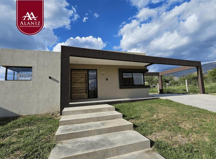 Casa · 190m² · 5 Ambientes · 2 Cocheras