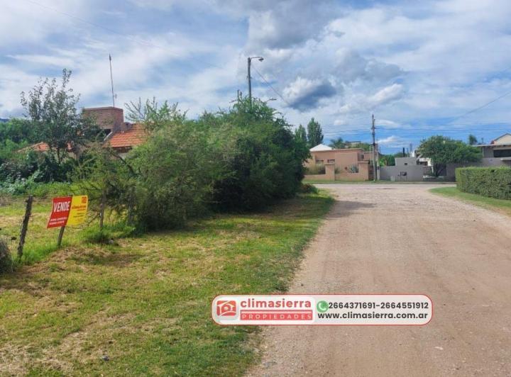 Terreno · 893m²