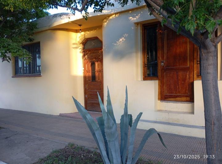 Casa · 400m² · 7 Ambientes · 4 Cocheras