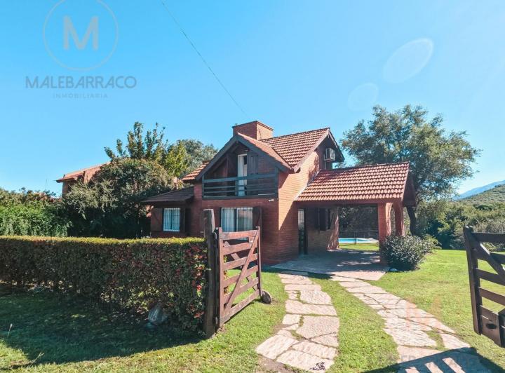 Casa · 104m² · 3 Ambientes · 1 Cochera