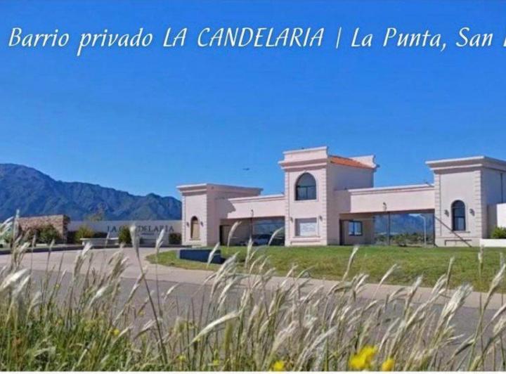 Terreno · 915m²