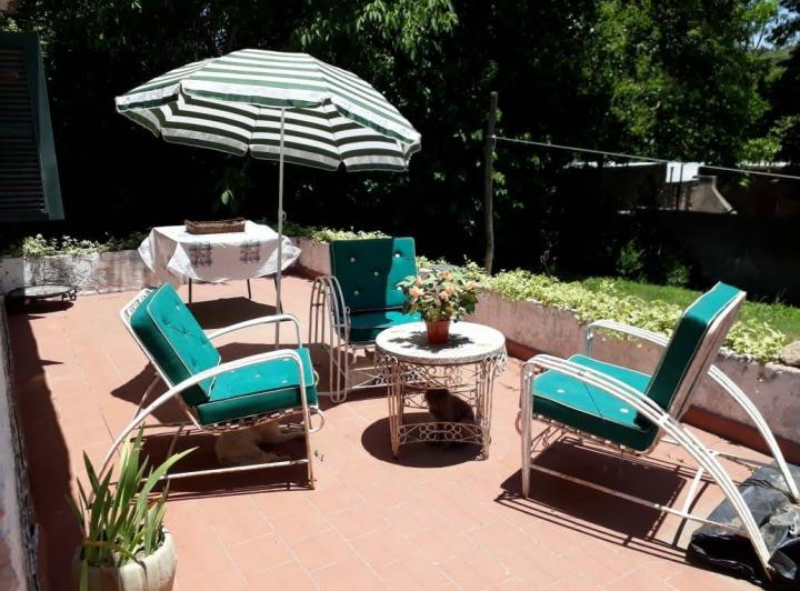 Casa · 175m² · 2 Dormitorios · 2 Cocheras
