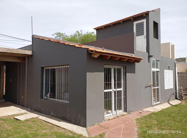 Casa · 90m² · 4 Ambientes · 1 Cochera