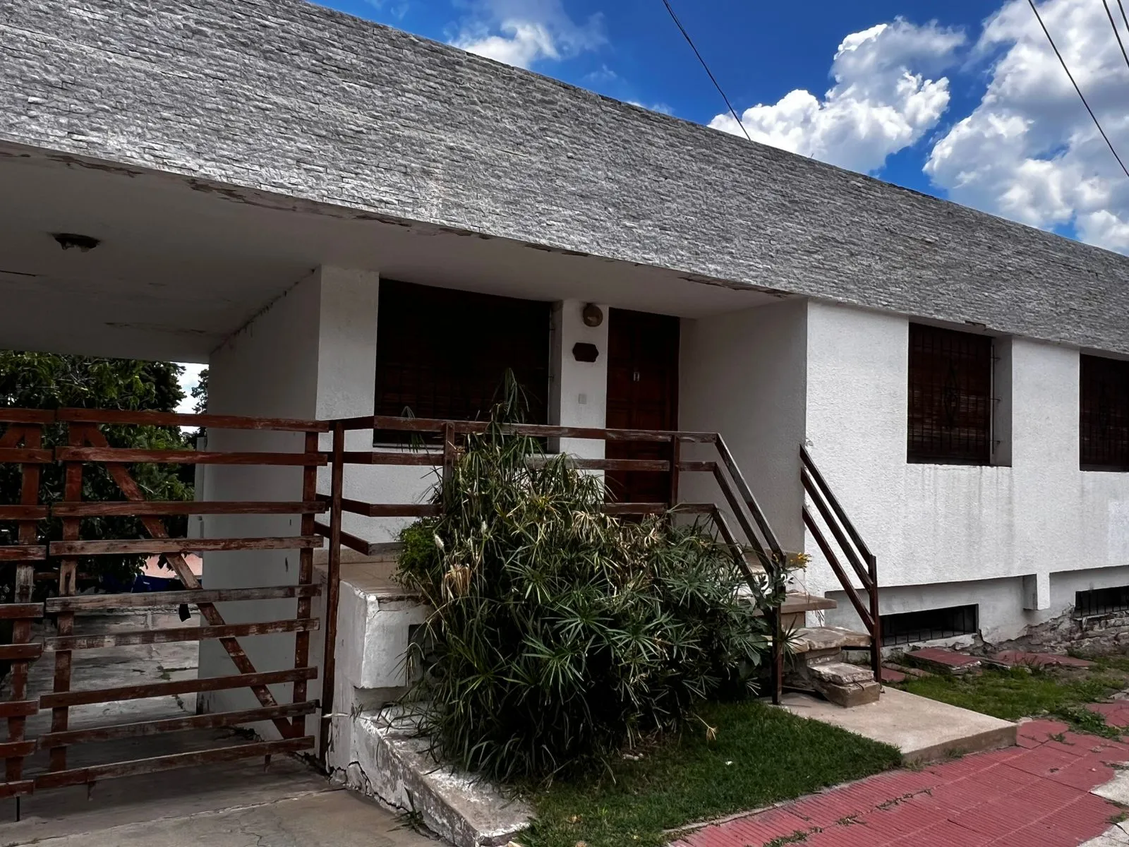 CAPILLA DEL MONTE, CASA EN VENTA, ZONA CENTRICA. IDEAL INVERSIÓN!