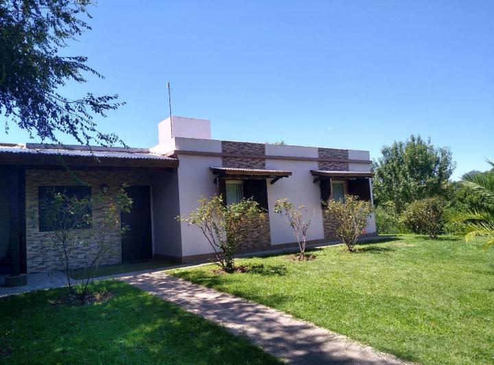 Casa · 130m² · 4 Ambientes · 3 Cocheras