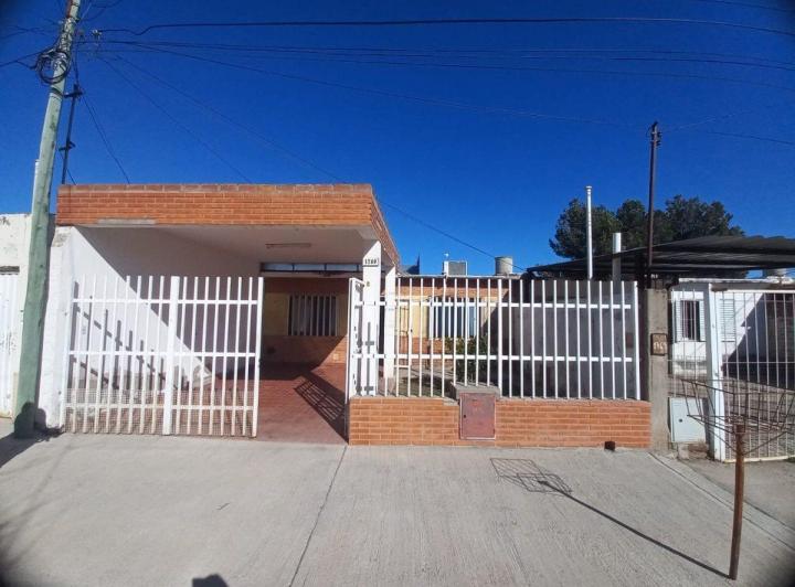 Casa · 63m² · 4 Ambientes · 1 Cochera