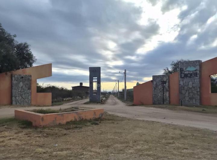 Terreno · 944m²