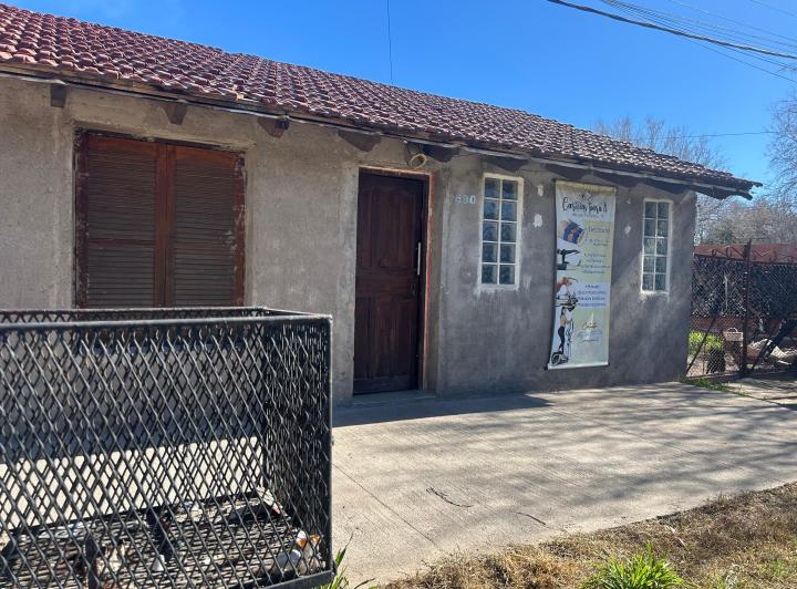 Casa · 80m² · 5 Ambientes · 1 Cochera