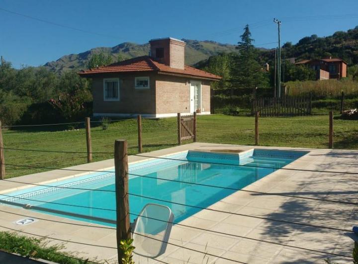 Casa · 100m² · 4 Ambientes · 2 Cocheras