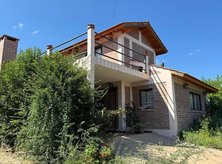Casa · 156m² · 4 Ambientes · 1 Cochera