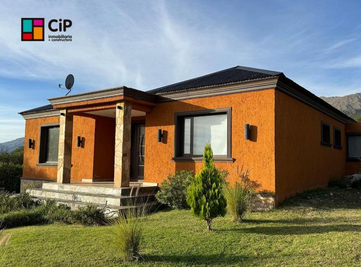 Casa · 160m² · 4 Ambientes · 1 Cochera