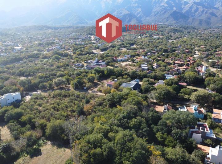 Terreno · 882m²