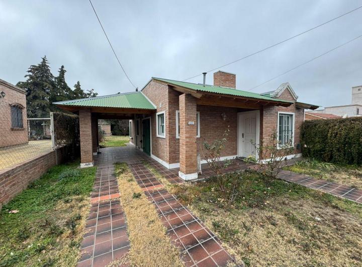 Casa · 94m² · 3 Ambientes · 1 Cochera