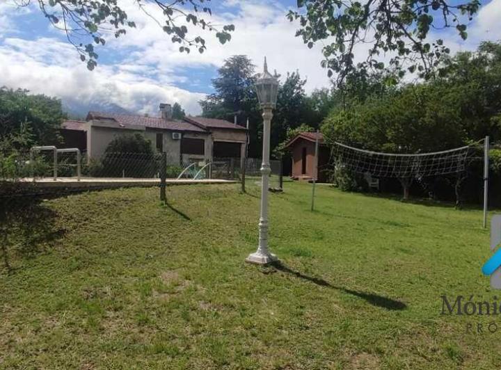 Casa · 1500m² · 5 Ambientes · 1 Cochera
