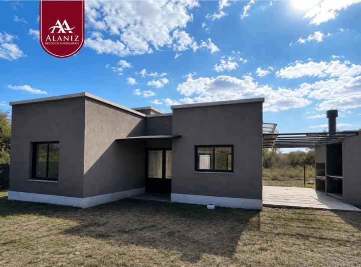 Casa · 80m² · 3 Ambientes · 1 Cochera
