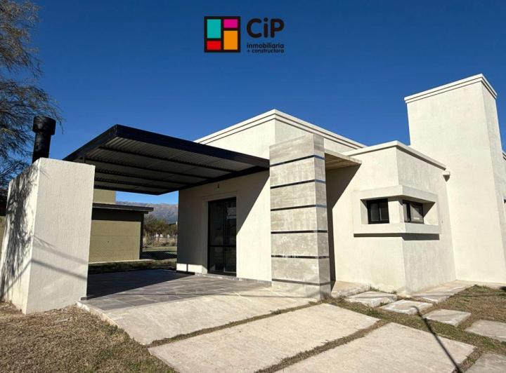 Casa · 103m² · 5 Ambientes · 1 Cochera