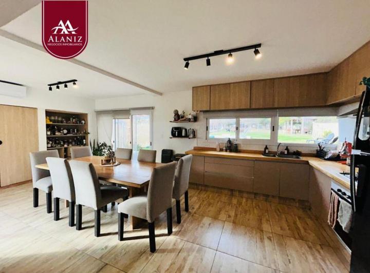 Casa · 120m² · 5 Ambientes · 1 Cochera