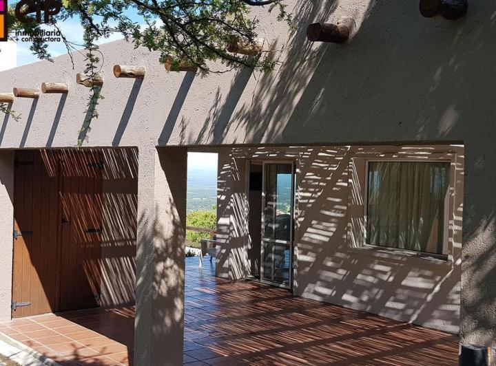 Casa · 115m² · 5 Ambientes · 1 Cochera