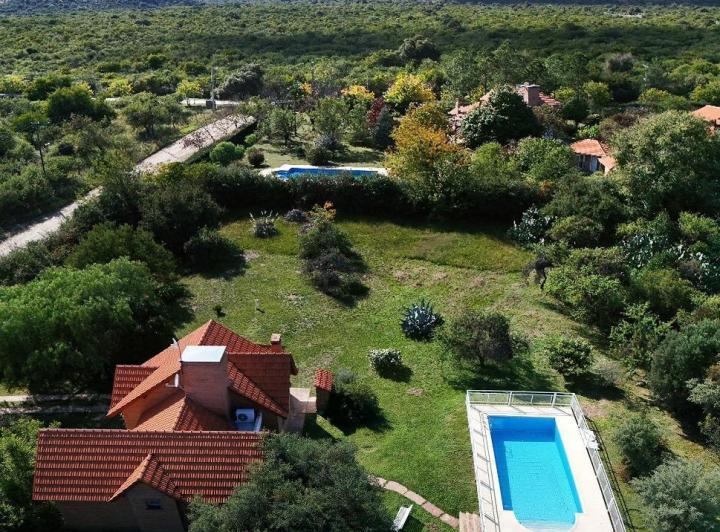 Casa · 121m² · 4 Ambientes · 1 Cochera