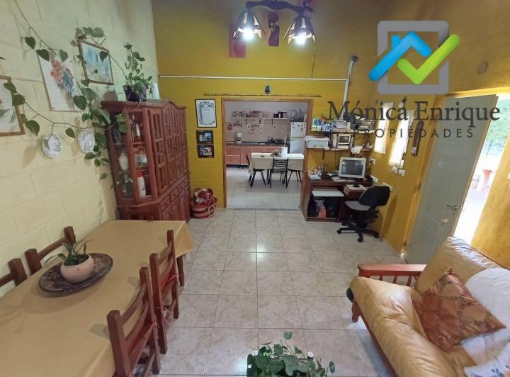 Casa · 211m² · 4 Ambientes · 2 Cocheras