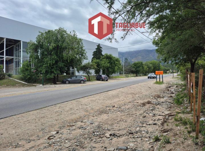 Terreno · 600m²