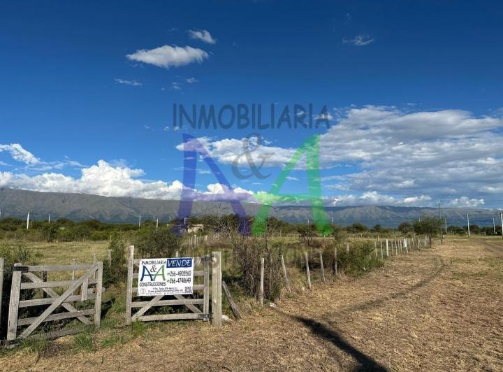 Terreno · 858m²