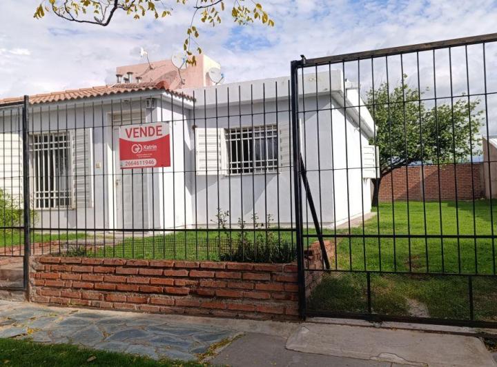 Casa · 50m² · 3 Ambientes · 1 Cochera