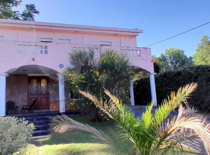 Casa · 217m² · 4 Dormitorios · 1 Cochera