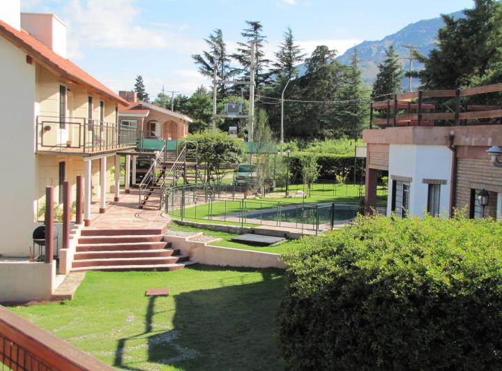 Hotel · 528m²