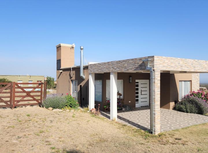 Casa · 120m² · 5 Ambientes · 1 Cochera