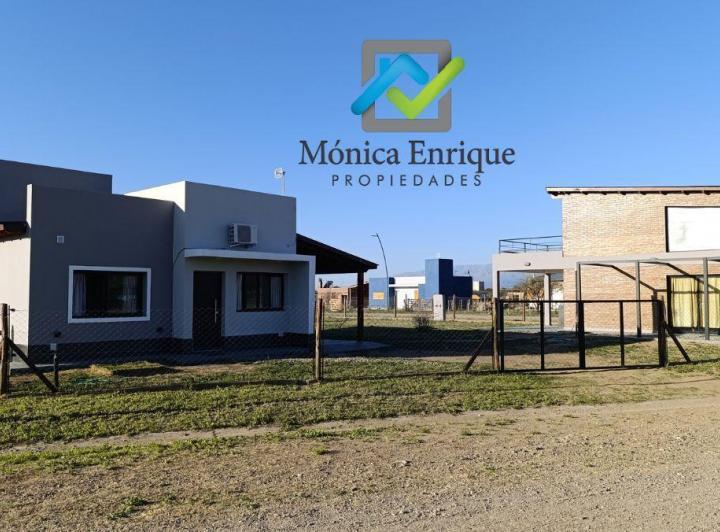 Casa · 105m² · 5 Ambientes · 2 Cocheras