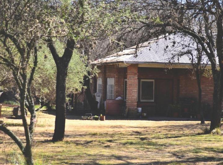 Campo · 380m² · 5 Ambientes · 2 Cocheras