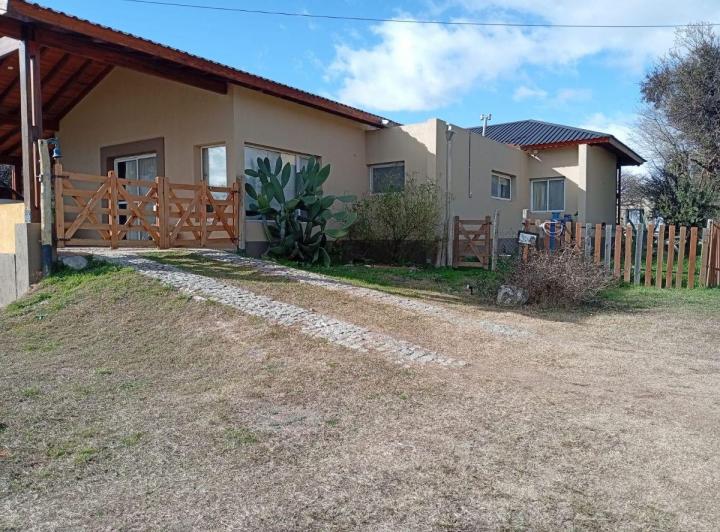 Casa · 168m² · 4 Ambientes · 2 Cocheras