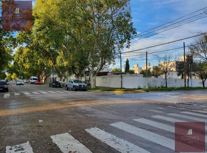 Terreno · 1748m²