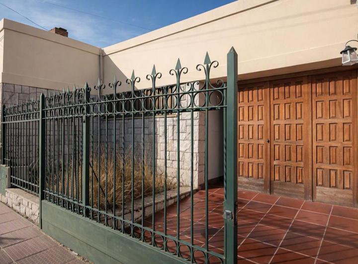 Casa · 150m² · 4 Ambientes · 1 Cochera
