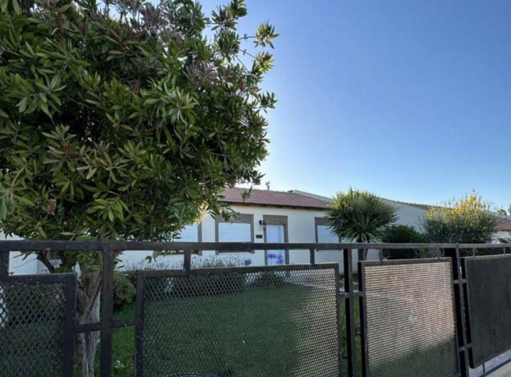 Casa · 300m² · 5 Ambientes · 1 Cochera