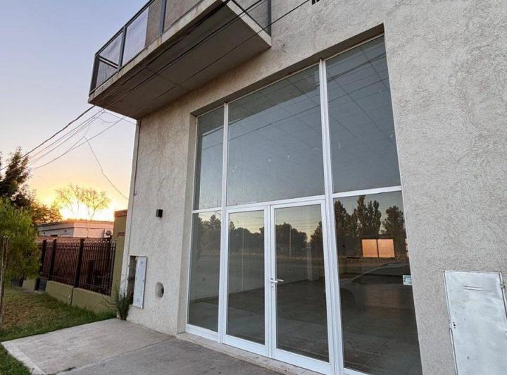 Local comercial · 186m²