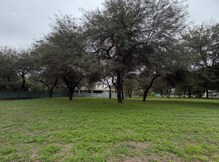 Terreno · 748m²