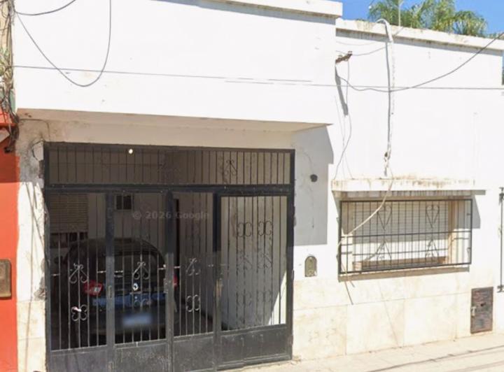 Casa · 225m² · 4 Ambientes · 1 Cochera