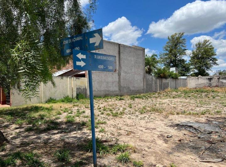 Terreno · 388m²