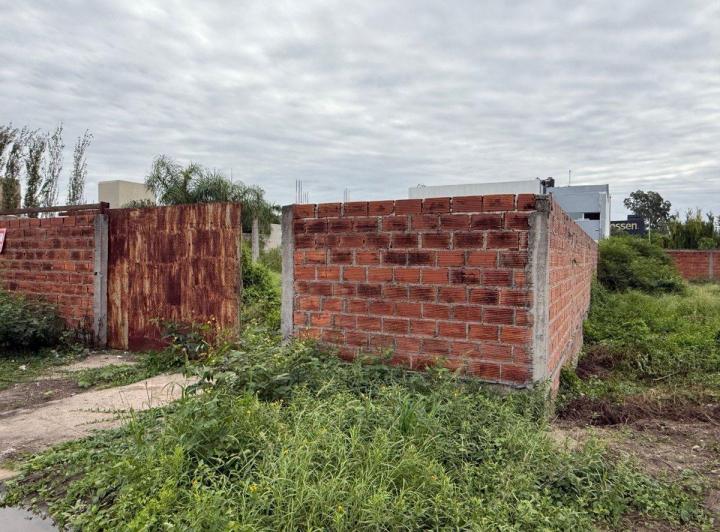 Terreno · 700m²