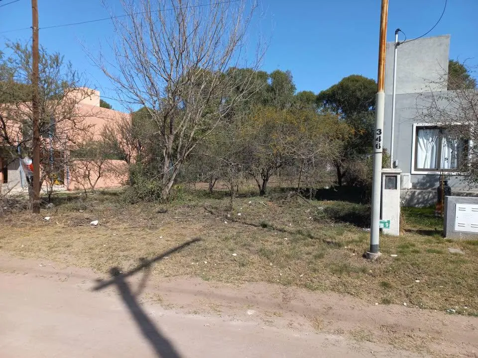 Se vende lote en Villa Catalina - Barrio Cerrado