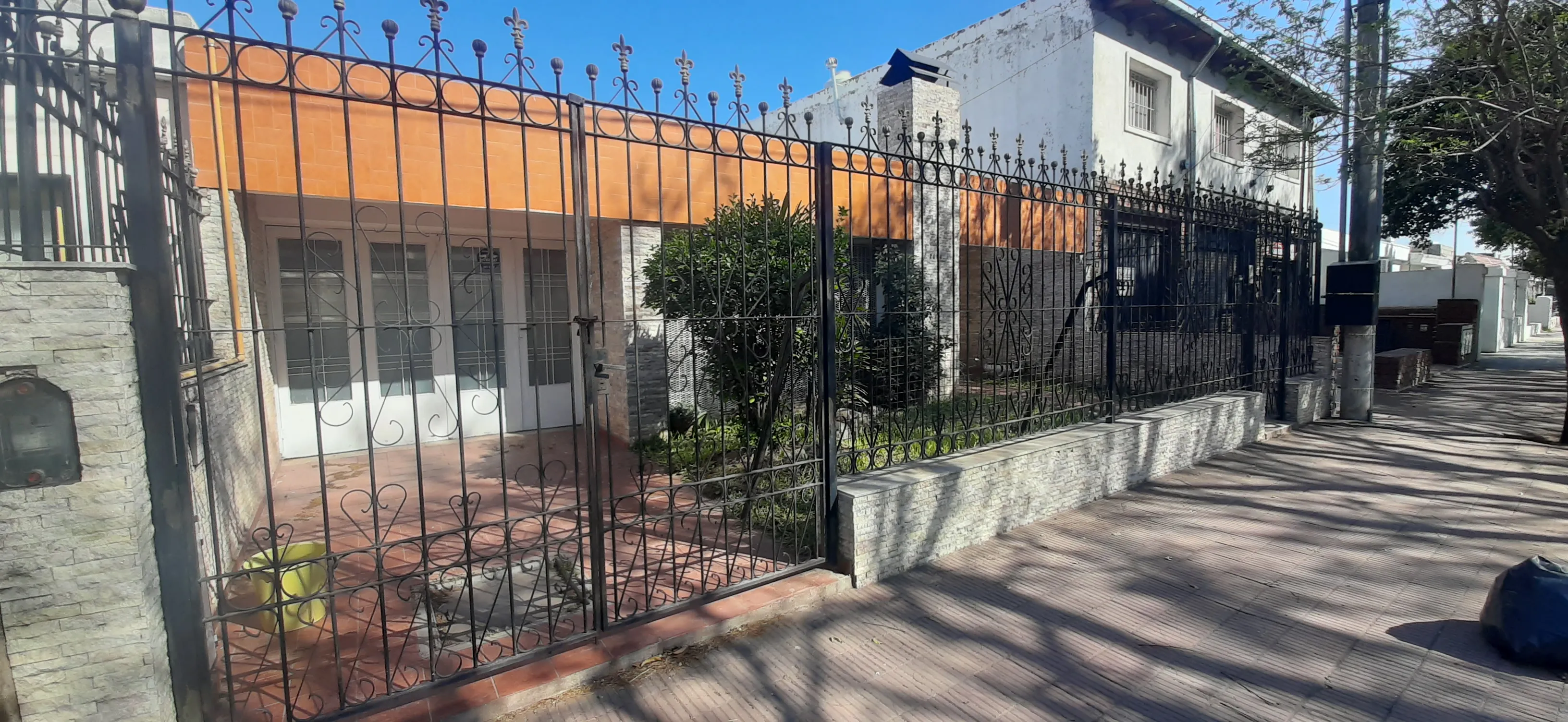 Alquilo, Casa 3 Dormitorios, 1 Baño, Garaje, Patio, Cocina, Barrio José Hernández