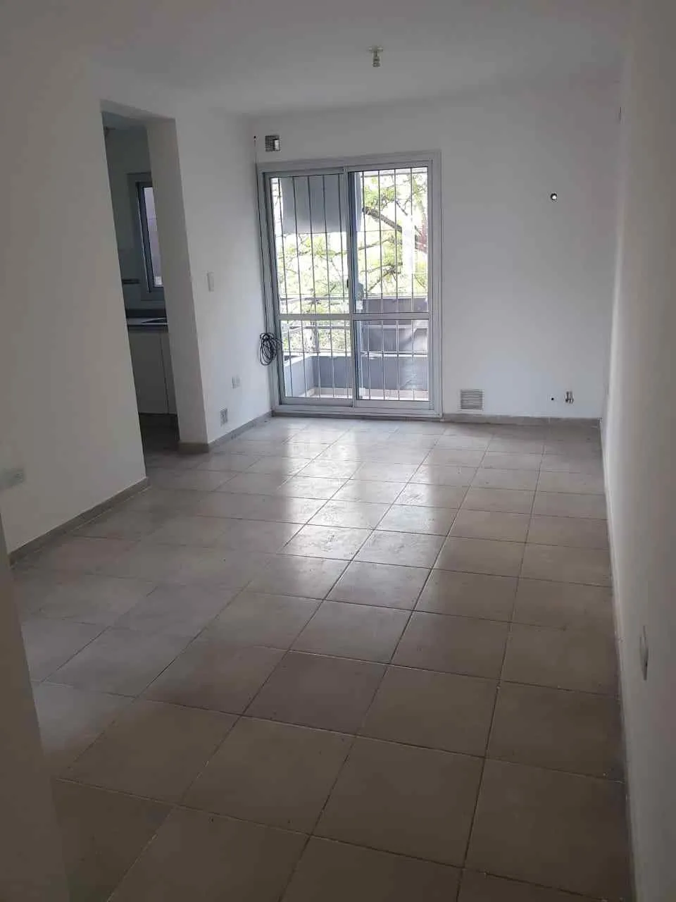 Alta Córdoba. Se alquila Departamento 1 Dormitorio. Living Comedor, Cocina separada a solo 3 cuadras de Plaza Rivadavia