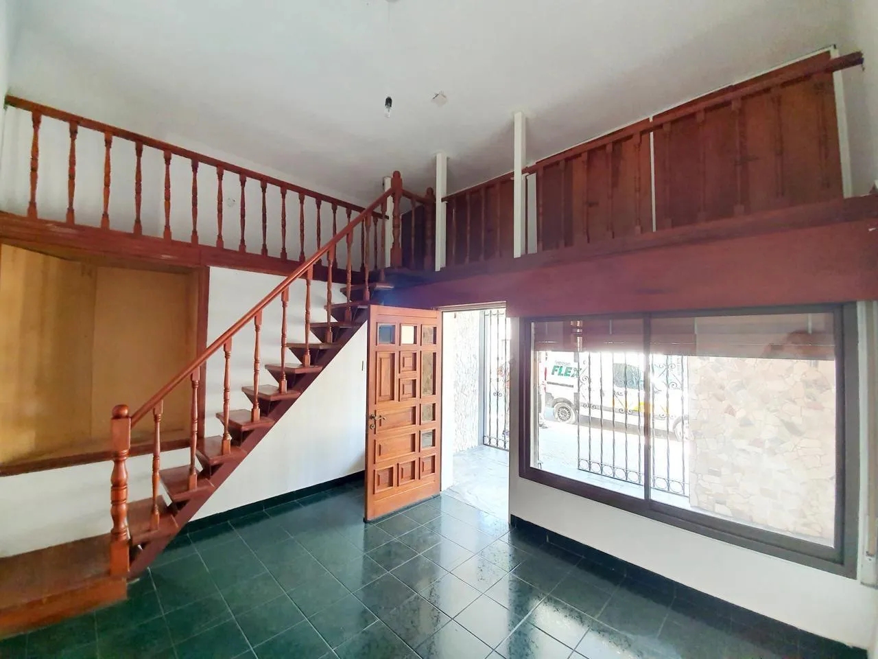 VENTA DEPARTAMENTO APTO CRÉDITO EN PLANTA BAJA 3 DORMITORIOS CON PATIO Y COCHERA