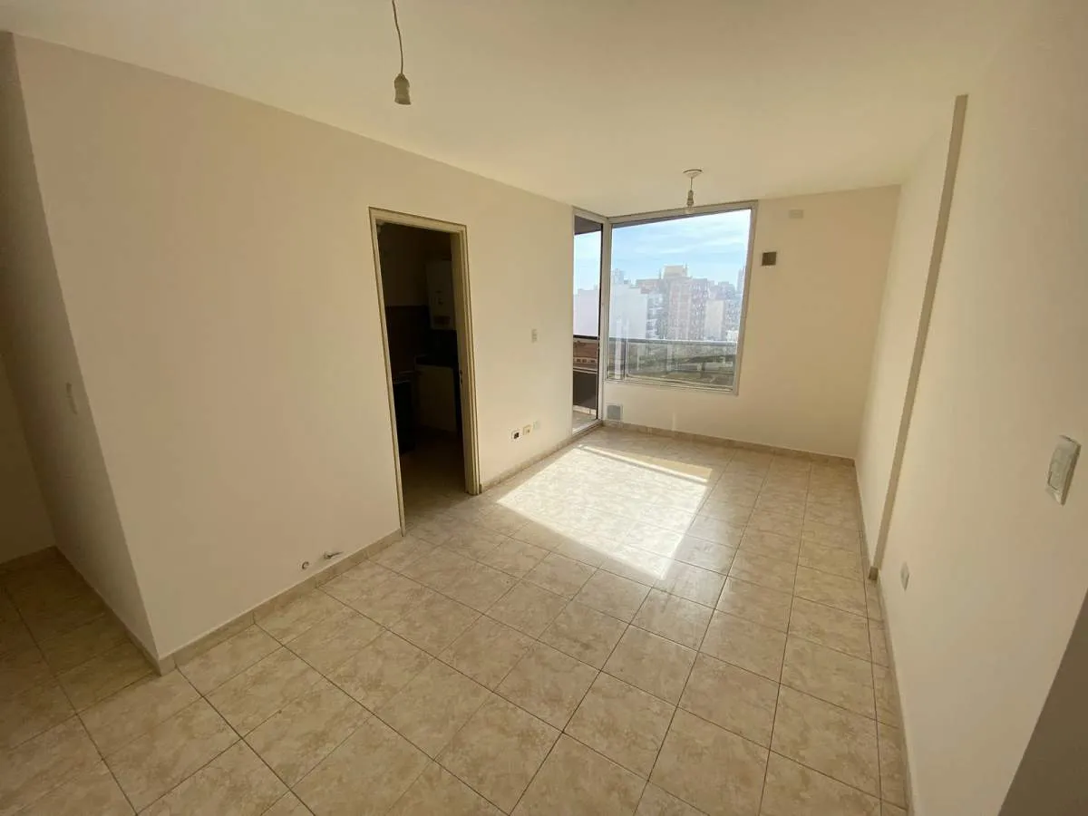 ALBERDI - Departamento un dormitorio sobre Bv San Juan