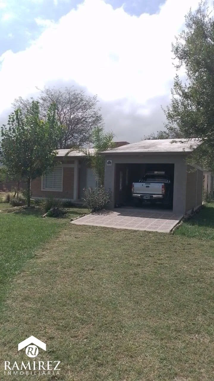 EN VENTA CASA EN SANTA ROSA DE CALAMUCHITA - BARRIO SANTA MONICA - CORDOBA (CA301)