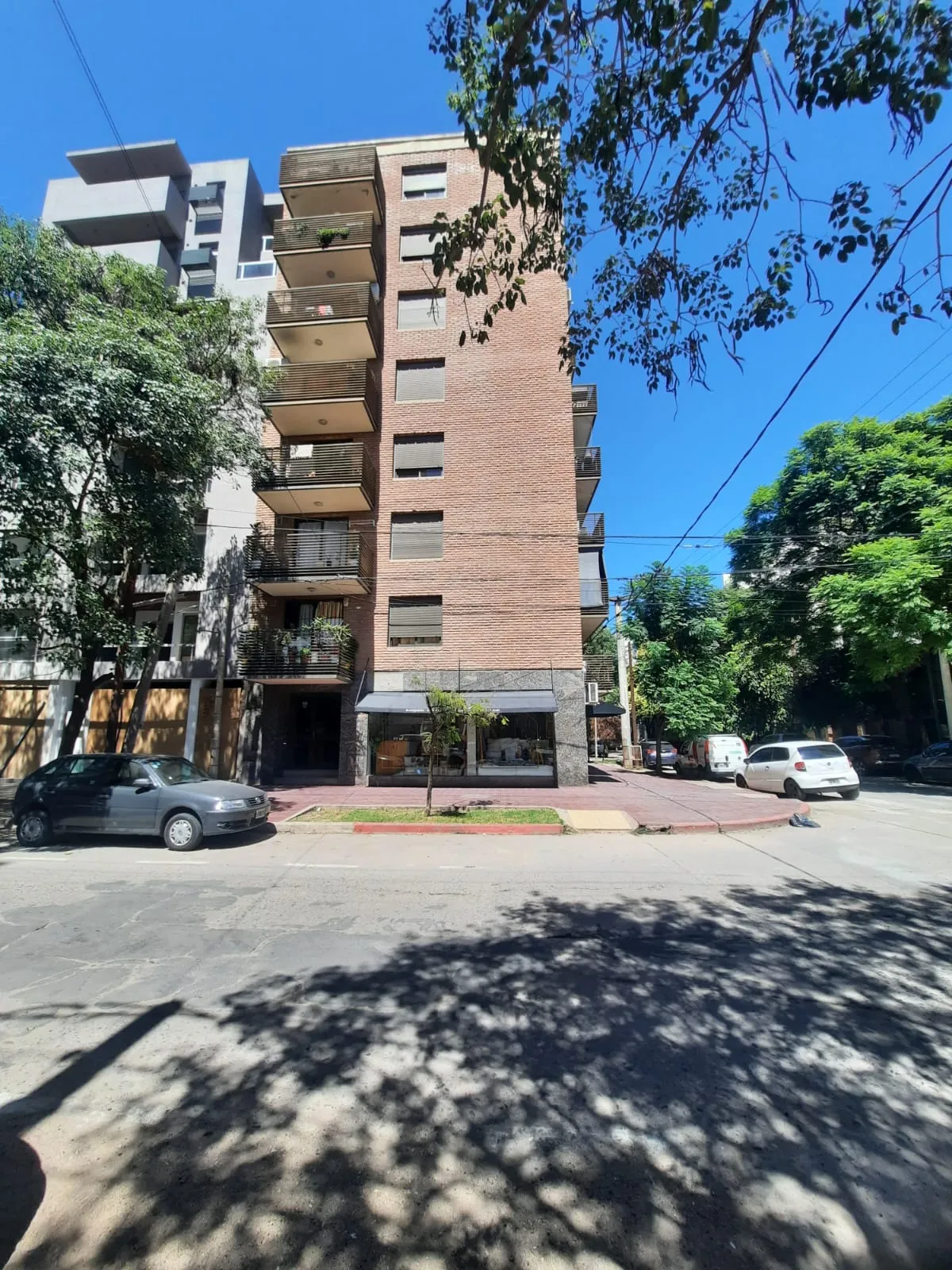 Hermoso Departamento En Venta- Semipiso- 2 Dorm. C/balcón Terraza