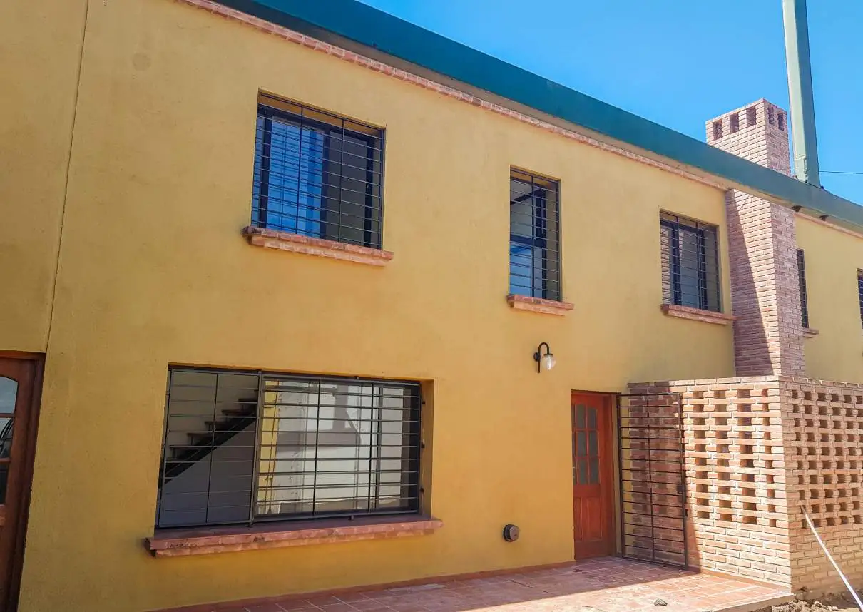 ALQ DUPLEX 2 DORM  100 MTS DINO R20